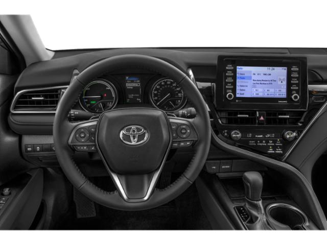 2022 Toyota Camry SE Hybrid