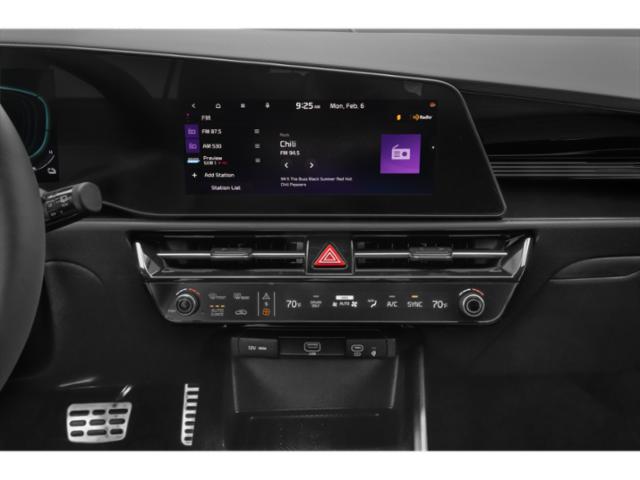 2023 Kia Niro Plug-In Hybrid SX Touring