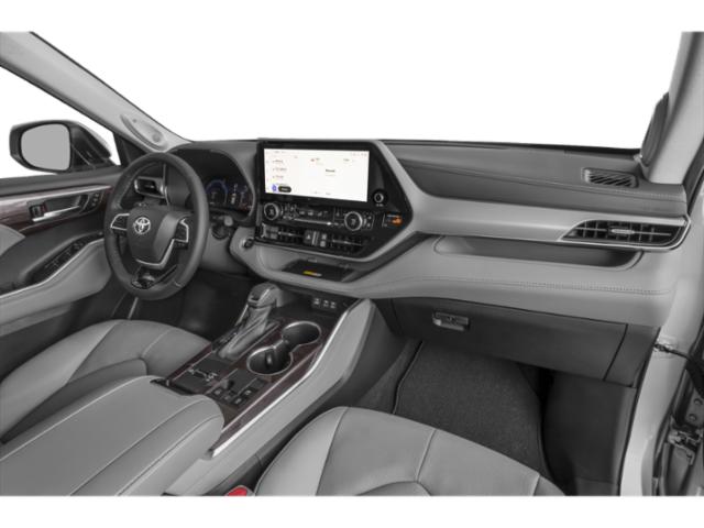 2025 Toyota Highlander Hybrid Platinum