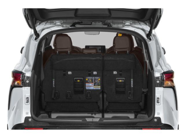 2025 Toyota Sienna Platinum