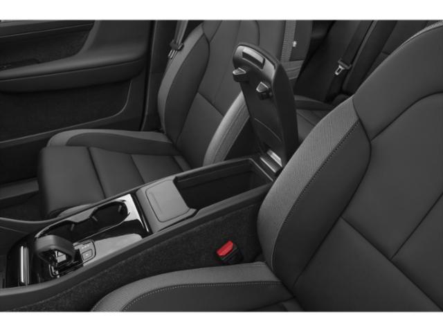2025 Volvo EX40 Single Motor Extended Range Core