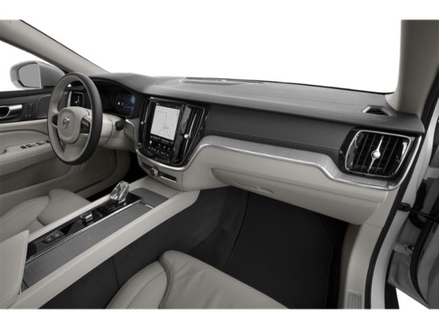 2026 Volvo V60 Cross Country Ultra, B5 AWD Gas (mild hybrid)