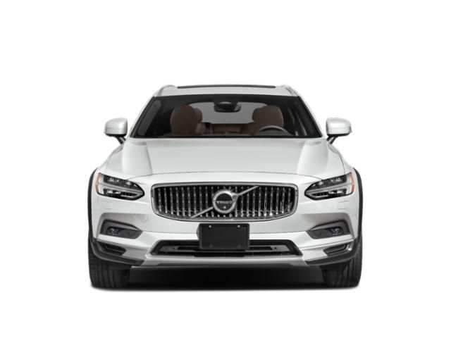 2026 Volvo V90 Cross Country Ultra, B6 AWD Gas (mild hybrid)