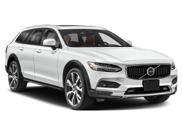 2026 Volvo V90 Cross Country Ultra, B6 AWD Gas (mild hybrid)