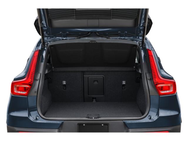 2026 Volvo XC40 Plus, B5 AWD Gas mild hybrid, Dark