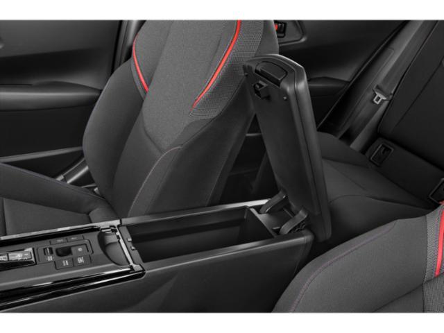 2027 Toyota Prius Plug-In SE