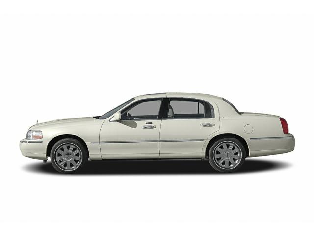 2004 Lincoln Town Car Signature