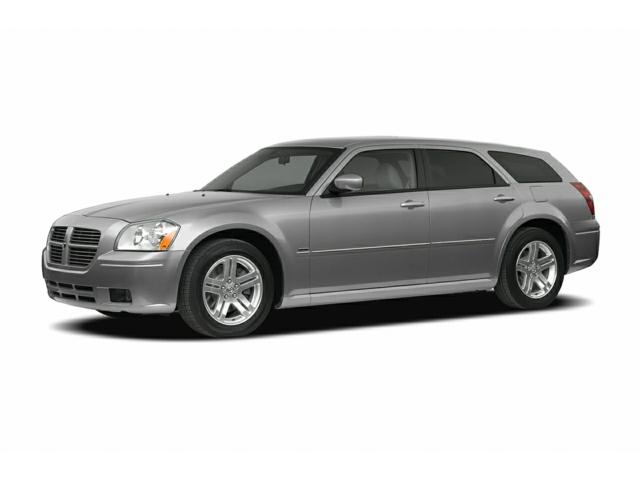 2005 Dodge Magnum SE