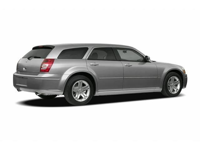 2005 Dodge Magnum SE