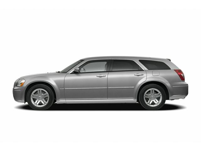 2005 Dodge Magnum SE